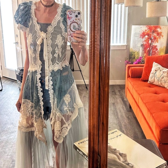 Montana Blu/SOLD - Picture 2 of 4